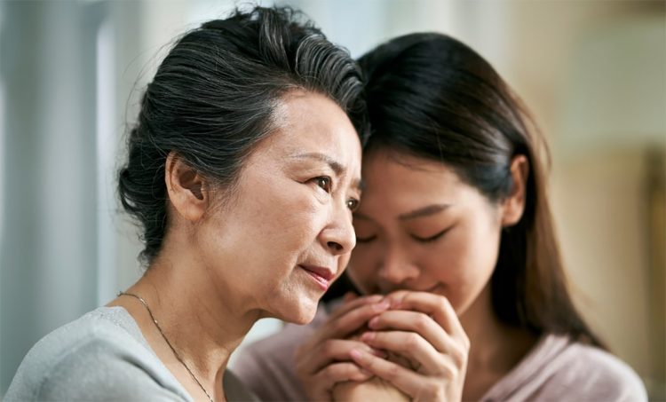 Tips for Caring for a Parent With Dementia At Home