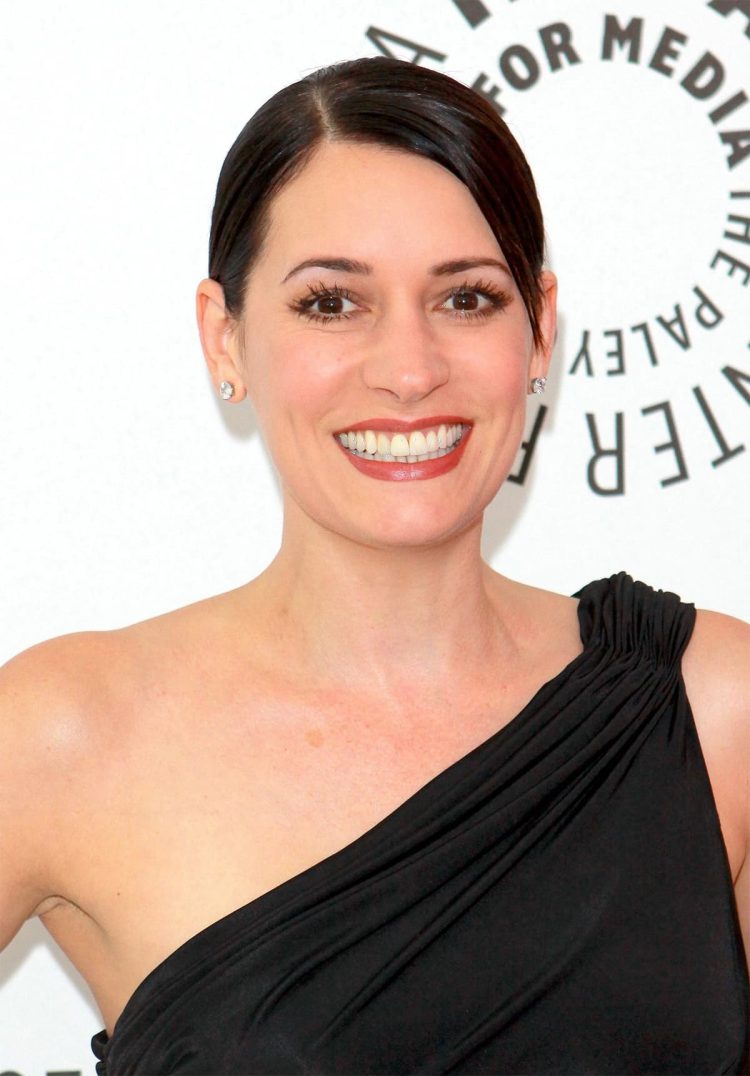 Paget Brewster’s Age, Height, Weight, Biography