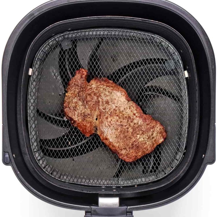 Easily Reheat Steak in the Air Fryer